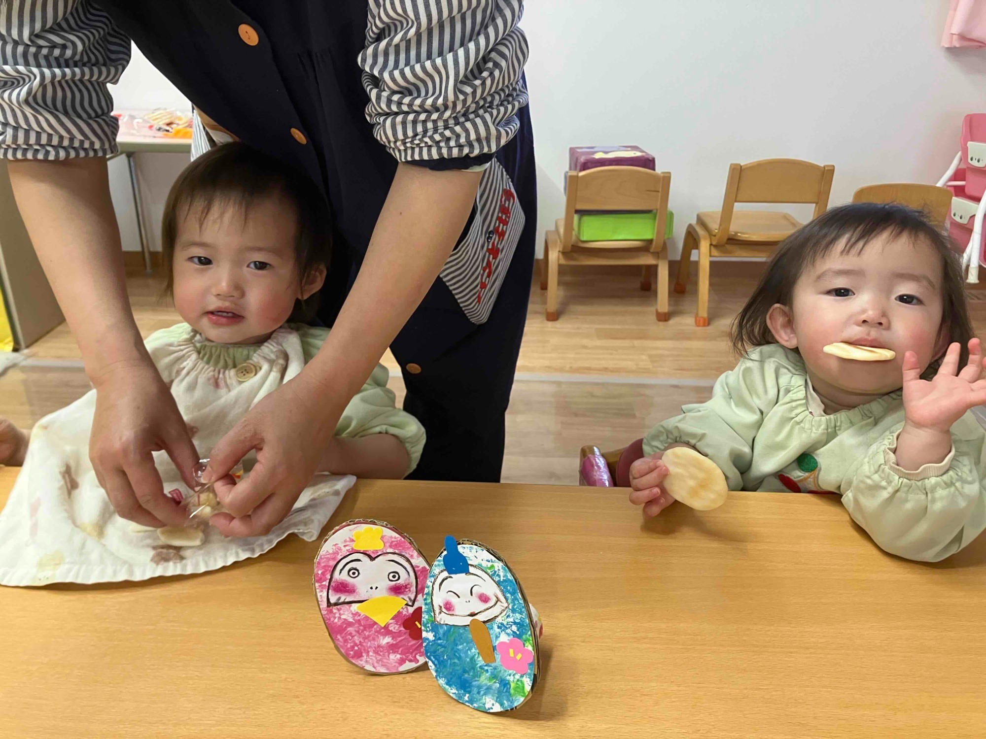 保育参観では保護者の皆様にもピザを試食して頂きました。