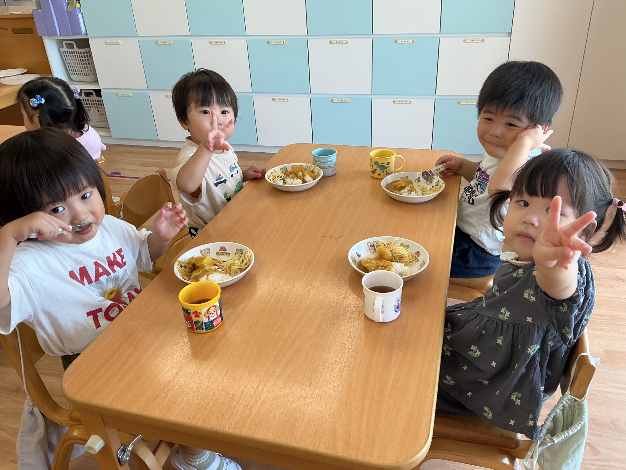 保育園の畑で収穫したさつま芋です。 かぼちゃみたいだね。